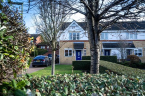 Guildford Townhouse with Parking